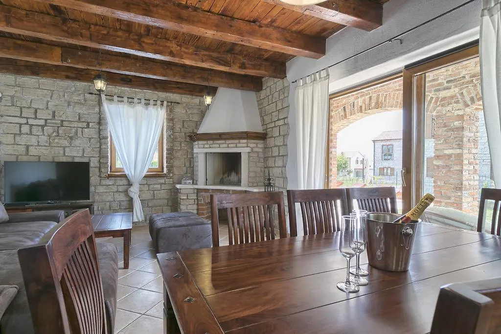 Istrian Villa Melany فودنيان